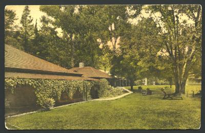 Allenwood Inn on Lake Champlain, Burlington, Vermont: The Spacious Lawn